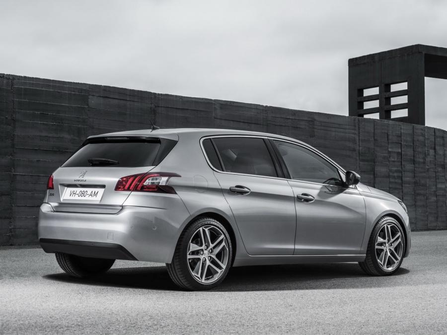  Peugeot 308 2013 года  (фото 23 из 47)